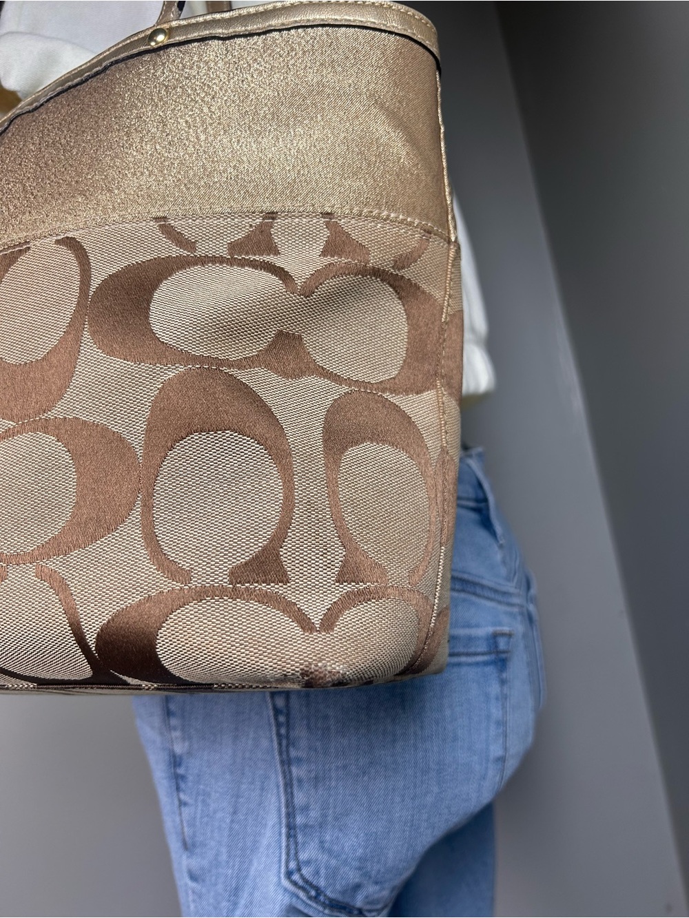 Authentic Coach Vintage Y2K Metallic Floral C's Monogram Tote Bag - Picture 10 of 15